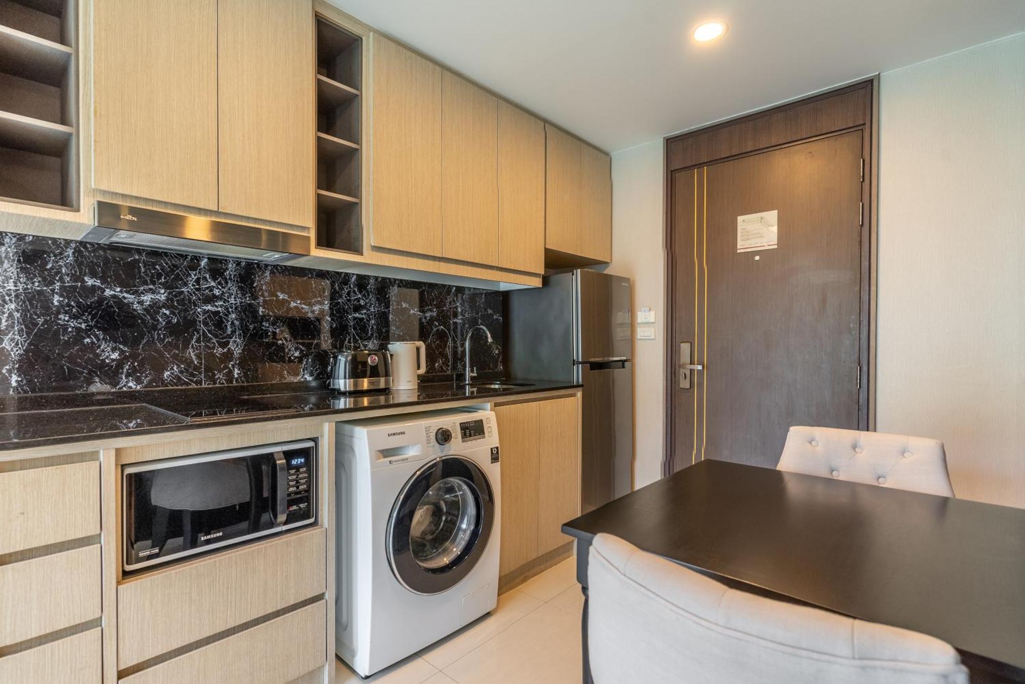Panora Condo By Villacarte Сурин Бийч Екстериор снимка